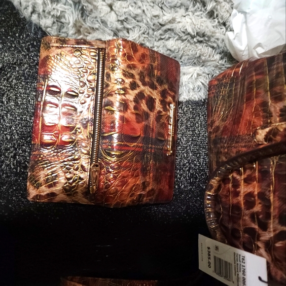 Brahmin Small finley and matching wallet - Picture 9 of 10